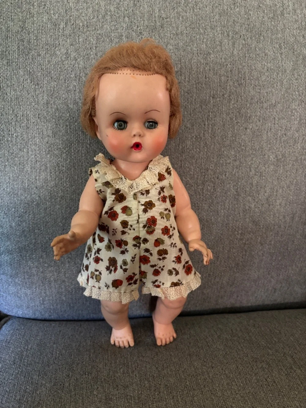 Vintage doll - Possible Betsy Wetsy - 1960's - 13 inch doll